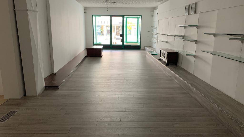 Laden zur Miete 850 € 200 m² Verkaufsfläche Mattersburg 7210