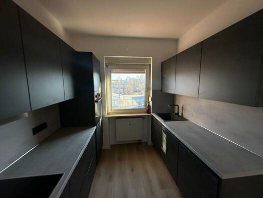 Wohnung zur Miete 900 € 3 Zimmer 100 m² frei ab sofort Innenstadt Hof 95028