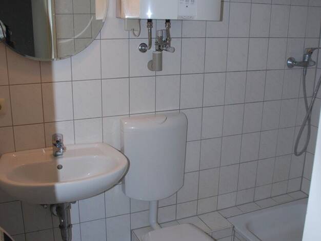 Wohnung zur Miete - Erstbezug 320 € 1 Zimmer 16 m² 5. Geschoss frei ab 01.10.2026 Hasseldieksdammer Weg 27 Südfriedhof Südfriedhof 24114