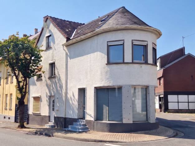 Einfamilienhaus zum Kauf 159.750 € 7 Zimmer 147 m² 348 m² Grundstück frei ab sofort Heimbach-Weis Neuwied 56566