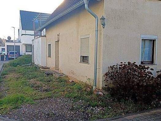 Einfamilienhaus zum Kauf 249.000 € 6 Zimmer 141 m² 442 m² Grundstück frei ab sofort Königshoven Bedburg 50181