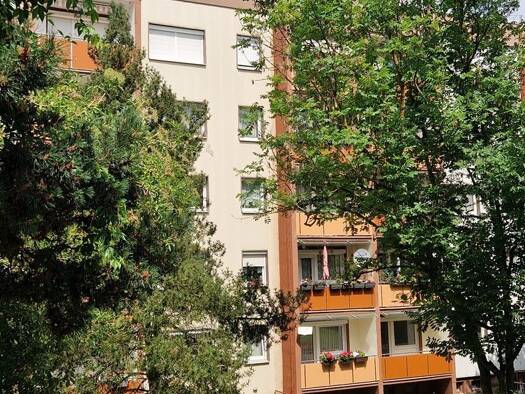 Wohnung zum Kauf 52.000 € 3 Zimmer 58 m² 3. Geschoss Naumburg Naumburg (Saale) 06618