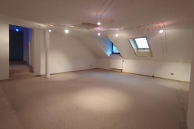 Wohnung zum Kauf 125.000 € 3 Zimmer 89,4 m² Dachgeschoss Neustadt Neustadt 92660