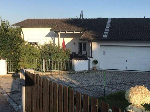 Einfamilienhaus zum Kauf provisionsfrei 930.000 € 8,5 Zimmer 300 m² 679 m² Grundstück frei ab 31.08.2026 Nandlstadt 85405