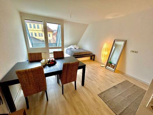 Wohnung zur Miete 350 € 1 Zimmer 25 m² Geschoss 2/3 frei ab 01.10.2026 Heiligkreuzstraße 12 Nürtingen Nürtingen 72622