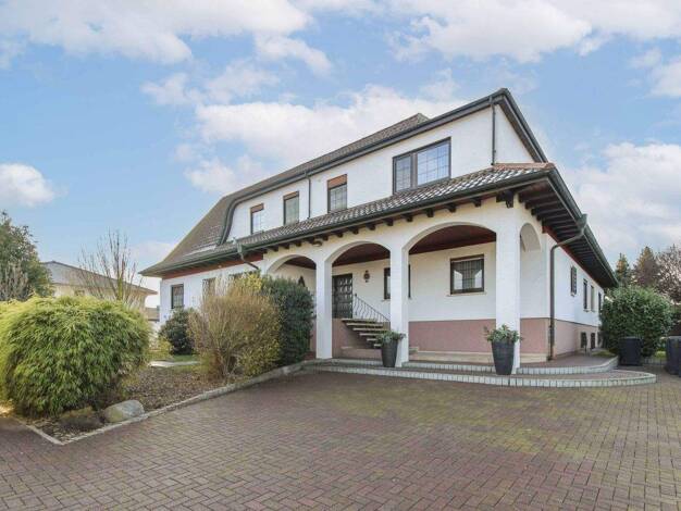 Mehrfamilienhaus zum Kauf 870.000 € 10 Zimmer 375 m² 1.579 m² Grundstück Dornheim Groß-Gerau 64521