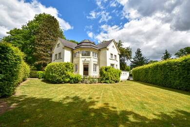 Villa zur Miete 4.600 € 10 Zimmer 268 m² 1.035 m² Grundstück Wahlbezirk 11 Bad Homburg vor der Höhe 61350