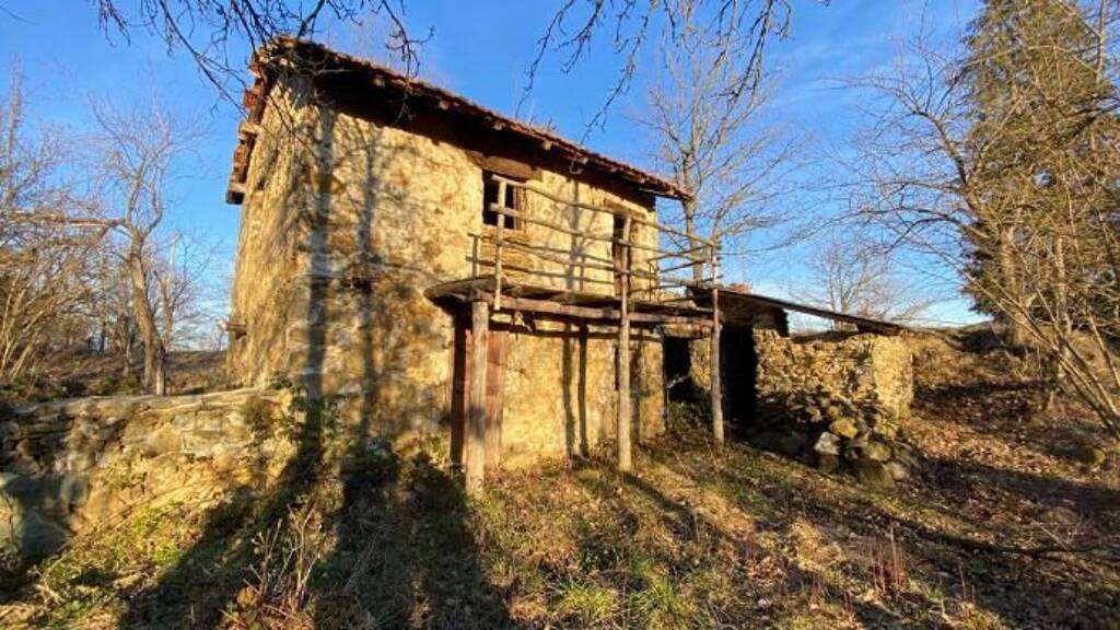 Rustico zum Kauf 55.000 € 190 m² 15.000 m² Grundstück frei ab sofort Dego 17058