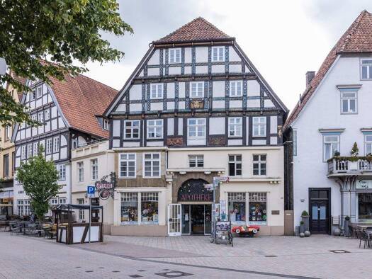 Wohn- und Geschäftshaus zum Kauf als Kapitalanlage geeignet 987.500 € 25 Zimmer 700 m² Am Markt 38 Innenstadt Bad Salzuflen 32105