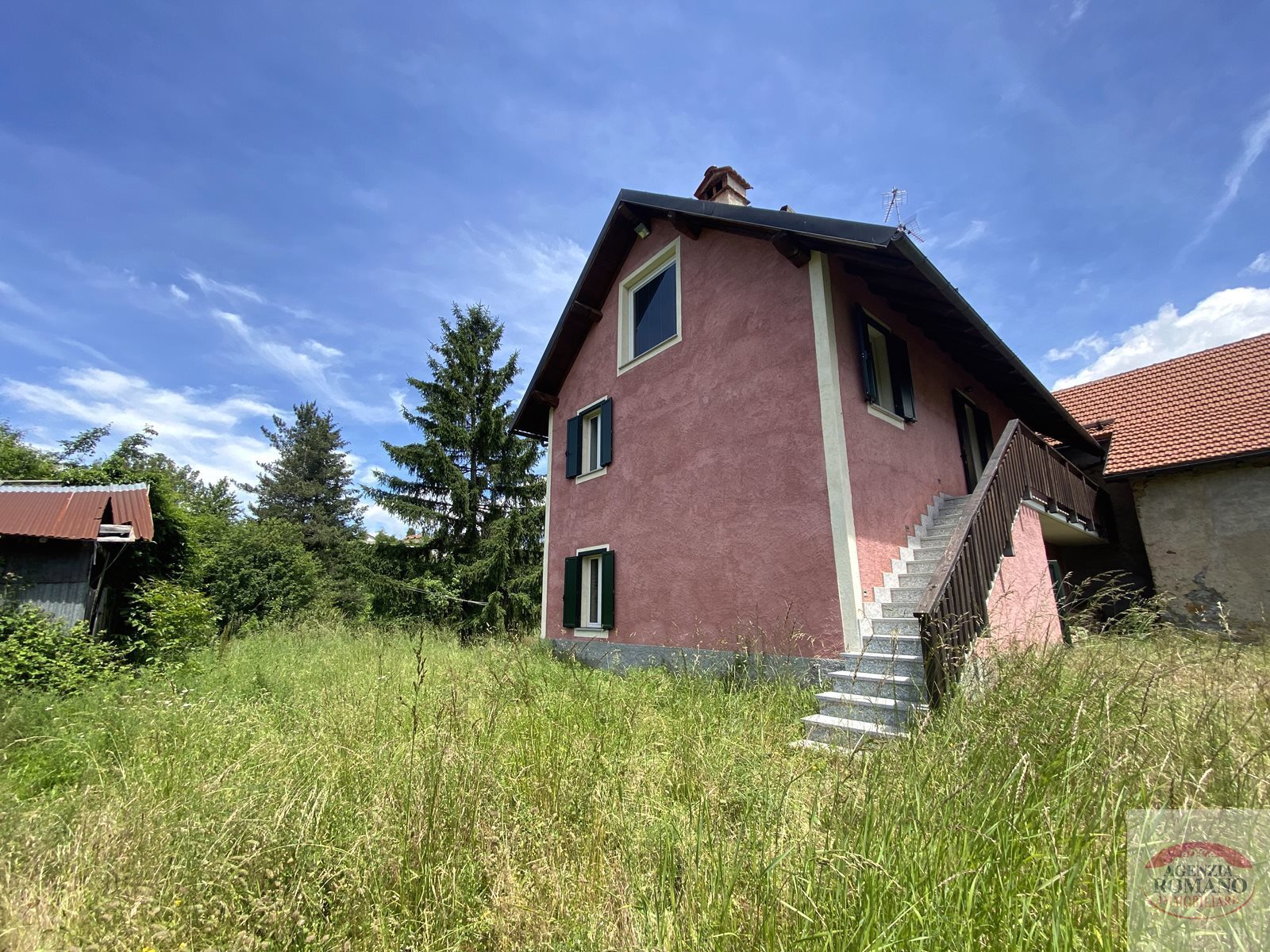 Villa zum Kauf 450.000 € 5,5 Zimmer 222 m²<br/>Wohnfläche 80.000 m²<br/>Grundstück ab sofort<br/>Verfügbarkeit Località Oltreacqua SASSELLO 17046