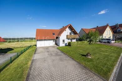 Einfamilienhaus zum Kauf 460.000 € 7 Zimmer 185 m² 695 m² Grundstück Vilseck Vilseck 92249