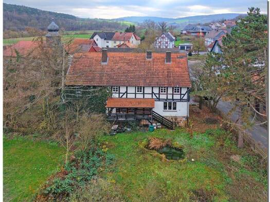 Einfamilienhaus zum Kauf 300.000 € 7 Zimmer 248 m² 1.298 m² Grundstück Grebenau Guxhagen 34302