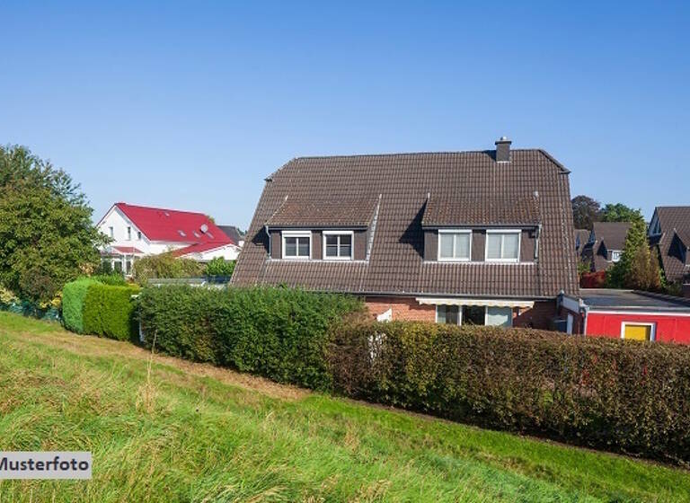 Mehrfamilienhaus zum Kauf 580.000 € 4 Zimmer 205 m²<br/>Wohnfläche 1.143 m²<br/>Grundstück Quickborn 25451
