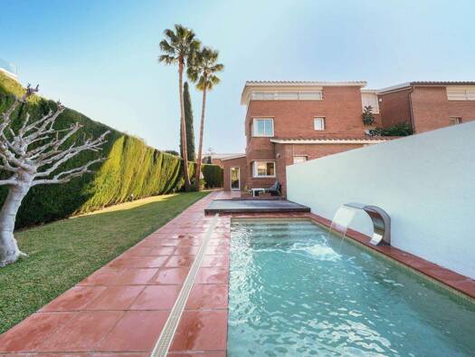 Reihenmittelhaus zum Kauf provisionsfrei 899.000 € 9 Zimmer 441 m² Grundstück Sant Vicenç de Montalt 08394