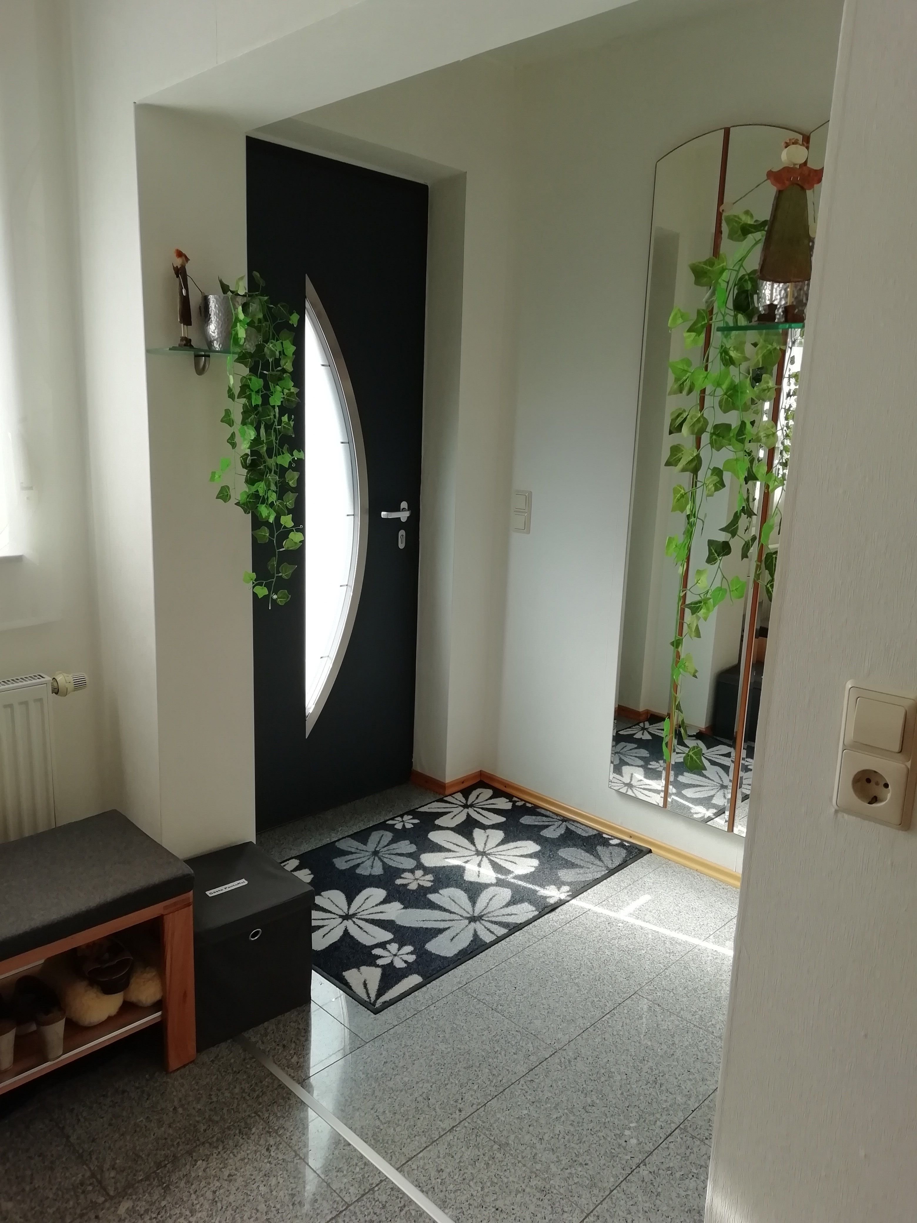 Reihenmittelhaus zum Kauf provisionsfrei 5 Zimmer 132 m²<br/>Wohnfläche 154 m²<br/>Grundstück Sinsheim Sinsheim 74889