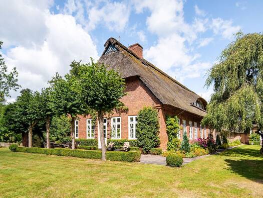 Einfamilienhaus zum Kauf 1.250.000 € 10 Zimmer 776 m² 12.700 m² Grundstück Popkenhöge Ovelgönne 26939