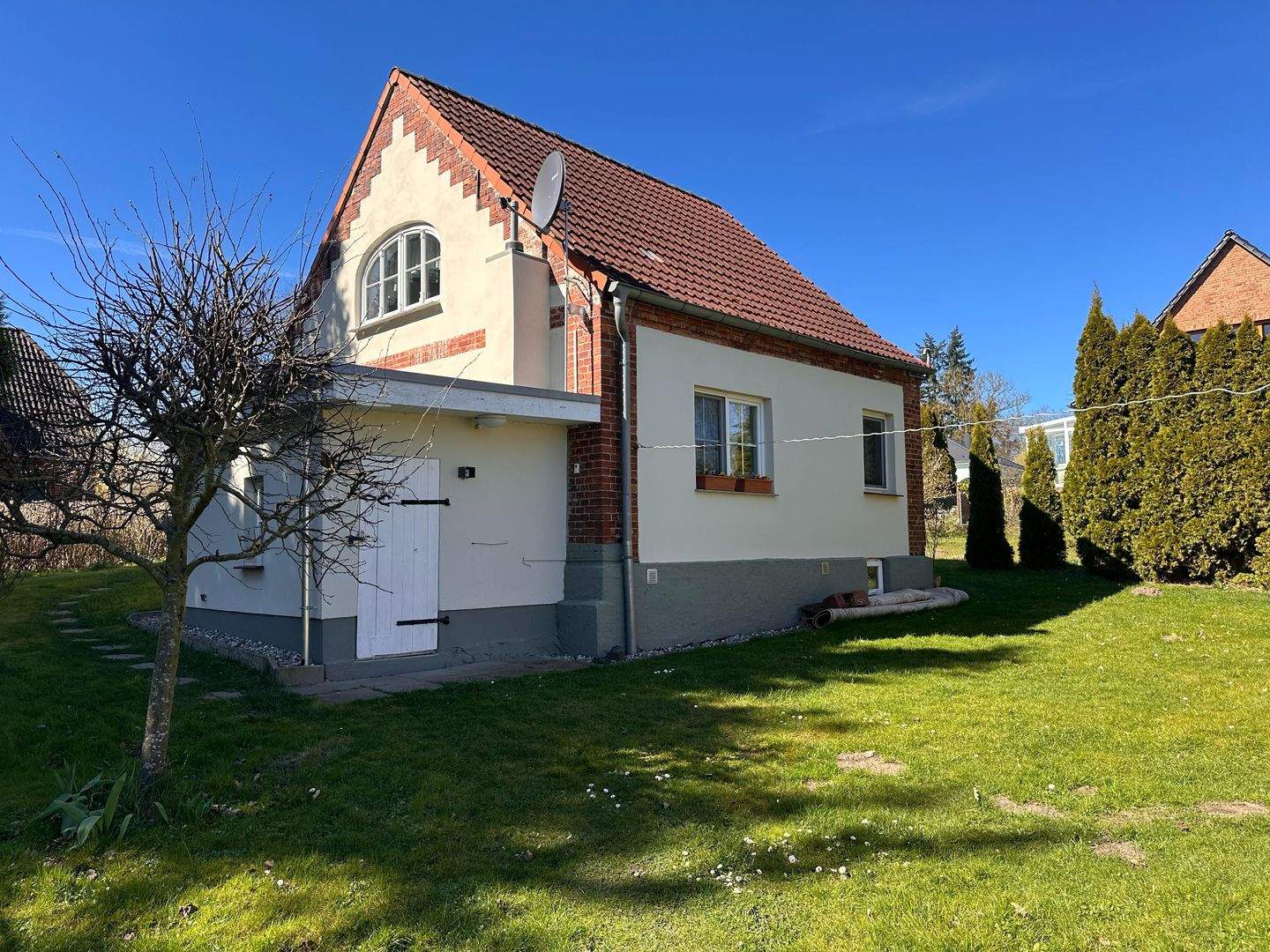 Immobilie in Poseritz - Idyllisch Wohnen im besonderen Ambiente - Bild 1