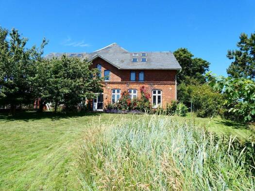 Haus zum Kauf 1.000.000 € 7 Zimmer 180 m² 10.523 m² Grundstück Westerhever 25881