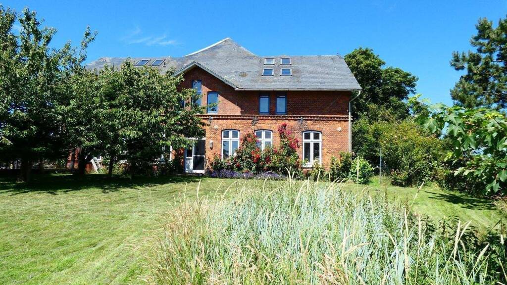 Haus zum Kauf 1.000.000 € 7 Zimmer 180 m² 10.523 m² Grundstück Westerhever 25881