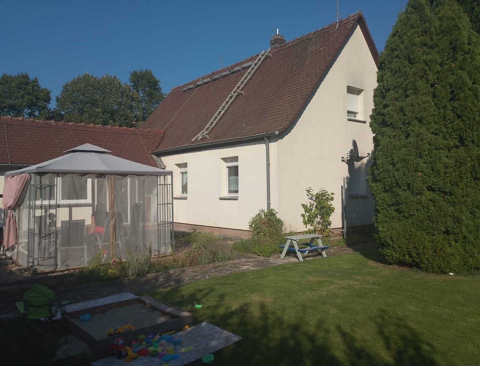 Einfamilienhaus zur Miete 1.180 € 4 Zimmer 140 m²<br/>Wohnfläche 900 m²<br/>Grundstück Schwimmbadstr. 6 Kirchheim Kirchheim 36275