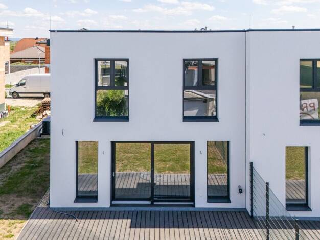 Doppelhaushälfte zum Kauf - Erstbezug 4 Zimmer 144,7 m² 300 m² Grundstück Untersiebenbrunn 2284