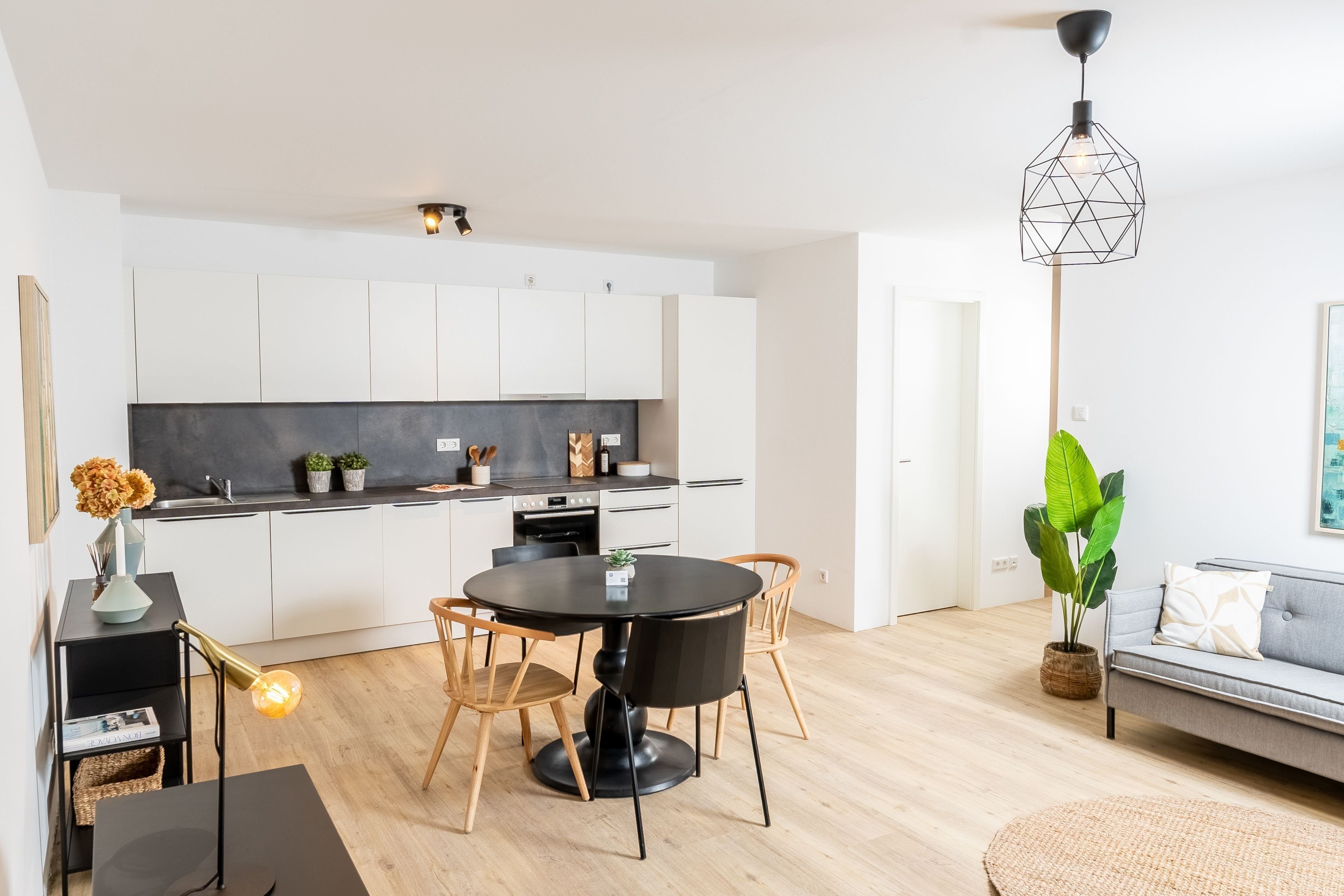 Apartment zur Miete 770 € 1 Zimmer 41,3 m²<br/>Wohnfläche EG<br/>Geschoss Lange Straße 65 Stadtpark / Stadtgrenze 20 Fürth 90762