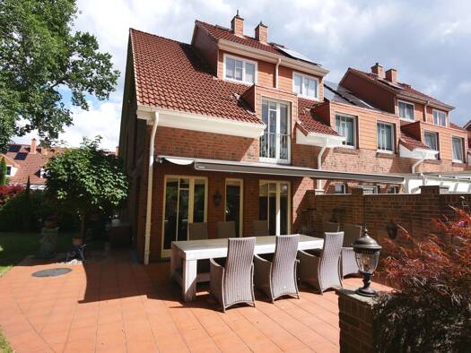 Reihenendhaus zum Kauf 469.000 € 5 Zimmer 124 m² 505 m² Grundstück Henstedt-Ulzburg 24558