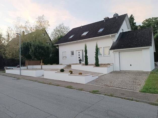 Einfamilienhaus zum Kauf provisionsfrei 759.000 € 5,5 Zimmer 146 m² 705 m² Grundstück Wilferdingen Remchingen 75196