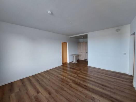 Wohnung zur Miete 588 € 3 Zimmer 72 m² 5. Geschoss Friedrich-König-Straße 17 Suhl 98527