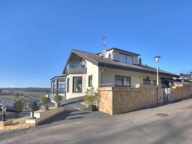 Einfamilienhaus zum Kauf provisionsfrei 1.250.000 € 9 Zimmer 332 m² 637 m² Grundstück Untergruppenbach 74199