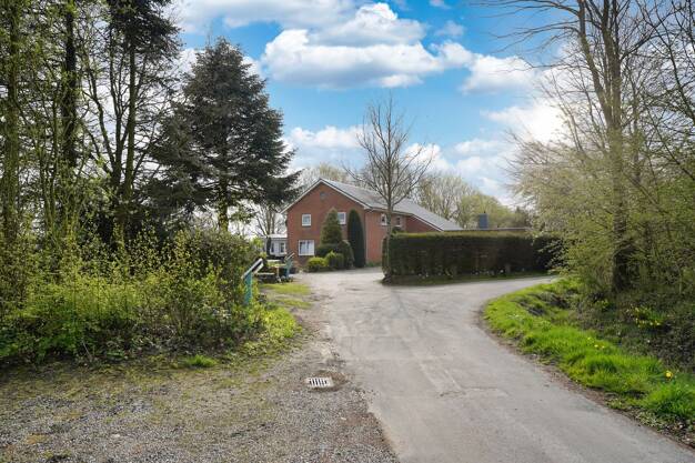 Mehrfamilienhaus zum Kauf als Kapitalanlage geeignet 699.000 € 14 Zimmer 331,2 m² 2.699 m² Grundstück Stedesand 25920