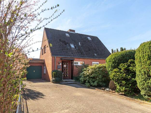 Einfamilienhaus zum Kauf 245.000 € 4 Zimmer 100 m² 818 m² Grundstück Kremperheide 25569