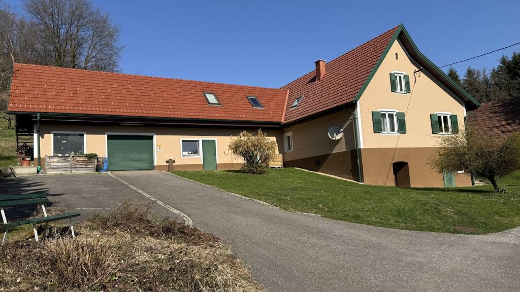 Bauernhaus zur Miete 1.500 € 7 Zimmer 153 m² 6.335 m² Grundstück frei ab 01.05.2026 Spielfeld 8472