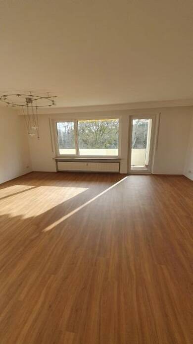 Wohnung zur Miete 940 € 3 Zimmer 95 m² Geschoss 1/3 frei ab 01.08.2025 Raiffeisenstraße 8 a Buckenhofen Forchheim 91301
