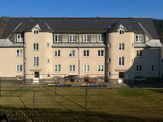 Mehrfamilienhaus zum Kauf 397.000 € 37 Zimmer 680 m² 1.870 m² Grundstück frei ab 12.05.2026 Scharfenstein Drebach 09435