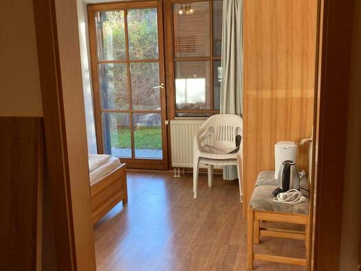 Studio zur Miete 300 € 1 Zimmer 25 m² EG Ahornweg 2-4 Zwiesel 94227