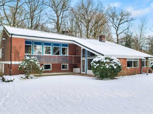 Einfamilienhaus zum Kauf 1.059.000 € 6 Zimmer 176,7 m² 1.390 m² Grundstück frei ab 30.09.2026 Volksdorf Hamburg 22359