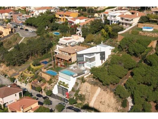 Villa zum Kauf - Erstbezug 2.100.000 € 4 Zimmer 450 m² 1.000 m² Grundstück Mas terrats 19 Blanes 17300