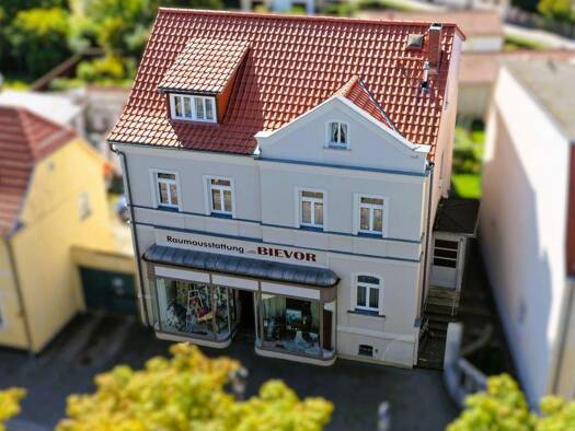 Haus zum Kauf 215.000 € 6 Zimmer 185 m² 722 m² Grundstück Ballenstedt 06493