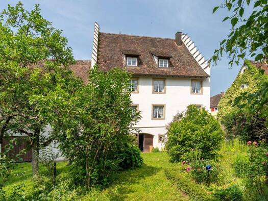 Mehrfamilienhaus zum Kauf 549.000 € 11 Zimmer 370,6 m² 1.290 m² Grundstück frei ab sofort Büßlingen Tengen 78250