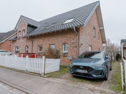Doppelhaushälfte zum Kauf 575.000 € 4 Zimmer 113 m² 389 m² Grundstück Kleinenbroich Korschenbroich 41352