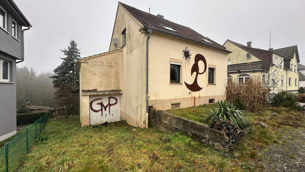 Haus zum Kauf 125.000 € 6 Zimmer frei ab sofort Gartenstraße 76 Freudenburg 54450
