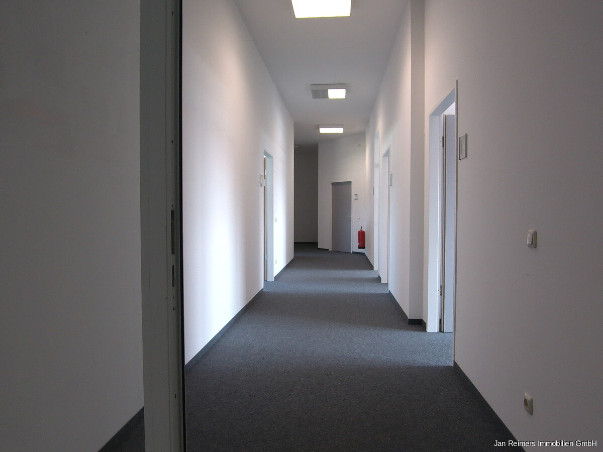 Bürofläche zur Miete 7 € 18 Zimmer 800 m²<br/>Bürofläche ab 30 m²<br/>Teilbarkeit Weilheim Weilheim in Oberbayern 82362