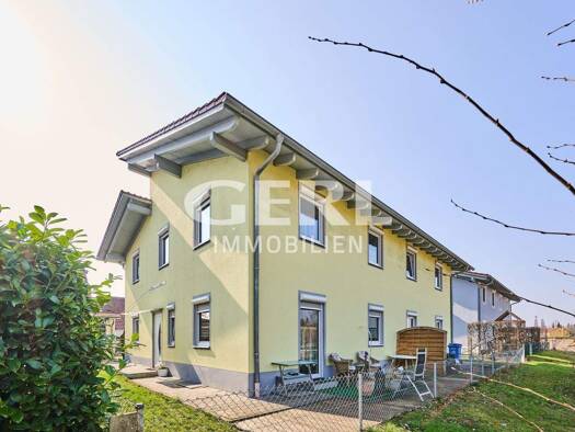 Doppelhaushälfte zur Miete 1.300 € 4 Zimmer 118,3 m² 270 m² Grundstück frei ab 01.05.2026 Straubing 94315