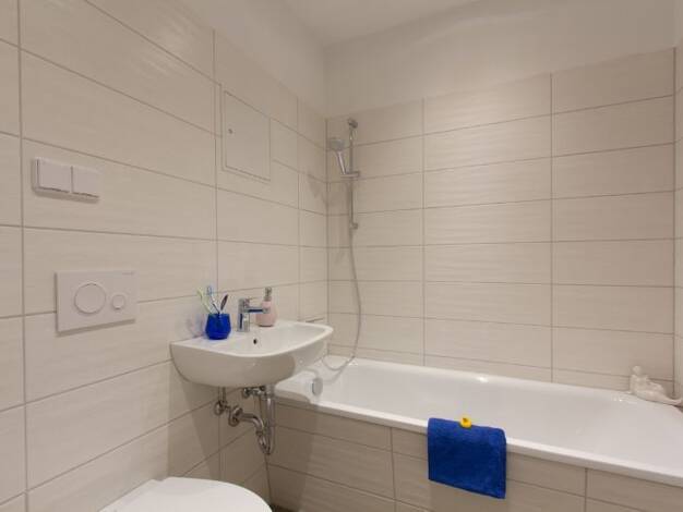 Wohnung zur Miete 343 € 2 Zimmer 57,2 m² 5. Geschoss Johannes-R.-Becher-Straße 9 Kannenstieg Magdeburg 39128