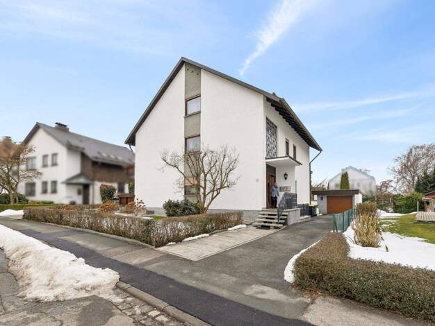 Mehrfamilienhaus zum Kauf 389.900 € 9 Zimmer 285 m² 726 m² Grundstück Neustadt Neustadt bei Coburg 96465