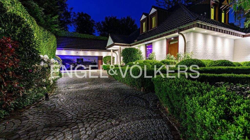 Villa zum Kauf 1.300.000 € 5 Zimmer 244 m² 1.008 m² Grundstück Forstwald Krefeld 47804