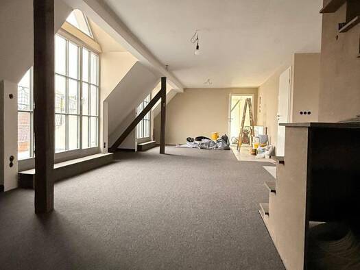 Maisonette zur Miete 1.350 € 4,5 Zimmer 130 m² Geschoss 2/4 frei ab 01.01.2026 Kirchstraße 4 Rottendorf 97228