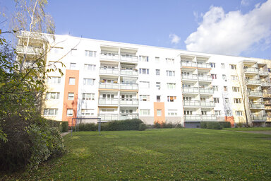 Wohnung zur Miete 313 € 2 Zimmer 50,5 m² 4. Geschoss Genfer Str. 16 Südstadt Halle (Saale) 06128