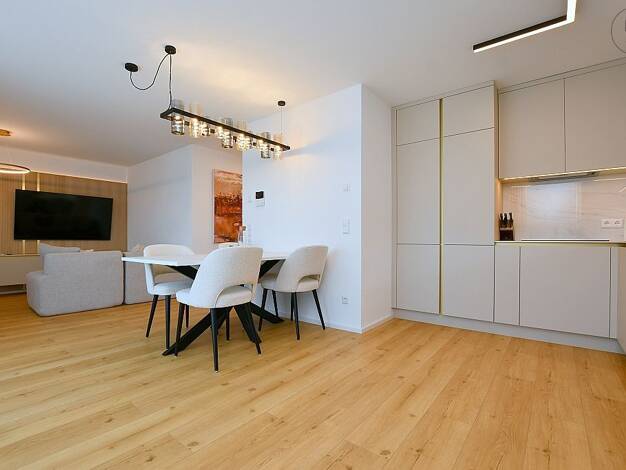 Wohnung zur Miete auf Zeit 2.290 € 3 Zimmer 72 m² frei ab sofort Leonberg Leonberg 71229